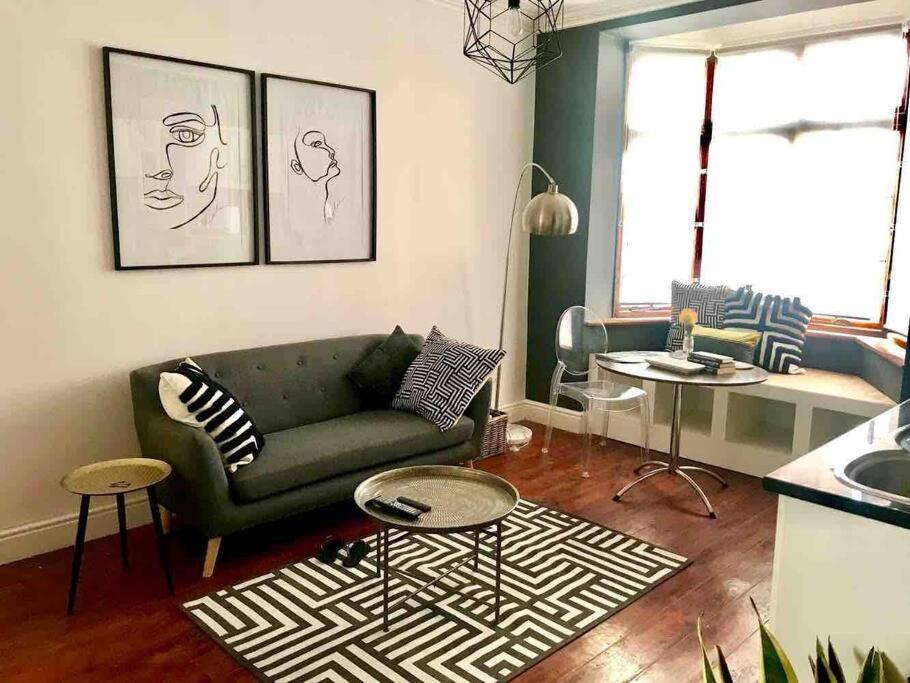 1-Bedroom Sea Point Gem - Perfect Location! Cape Town Ngoại thất bức ảnh